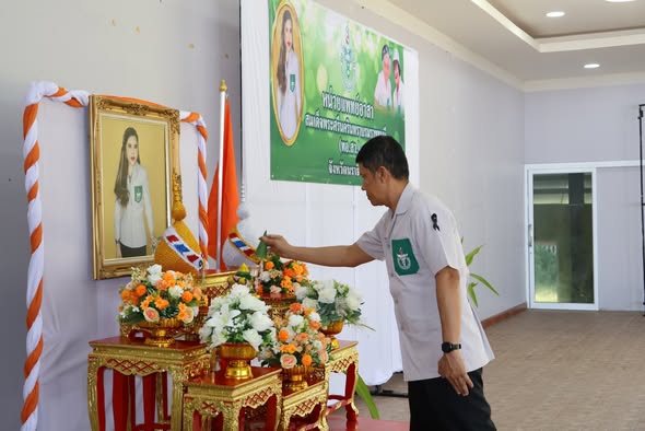 🧡🧡ผู้ว่าฯ นราธิวาส เยี่ยมหน่วยแพทย์เคลื่อนที่ พอ.สว. ออกให้บริการตรวจสุขภาพและให้บริการทางการแพทย์แก่ประชาชน ต.มะนังตายอ อ.เมือง จ.นราธิวาส