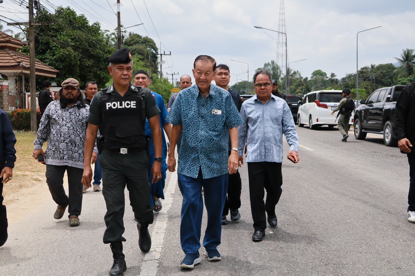 ส.ส.กมลศักดิ์ เปิดใจหลังถูกลอบยิง อย่างอุกอาจหน้าบ้านพัก ย้ำกำลังใจดี ส่วนความคืบหน้าคดี เจ้าหน้าที่เร่งรวบรวมพยานหลักฐานเร่งติดตามคนร้ายมาดำเนินคดี