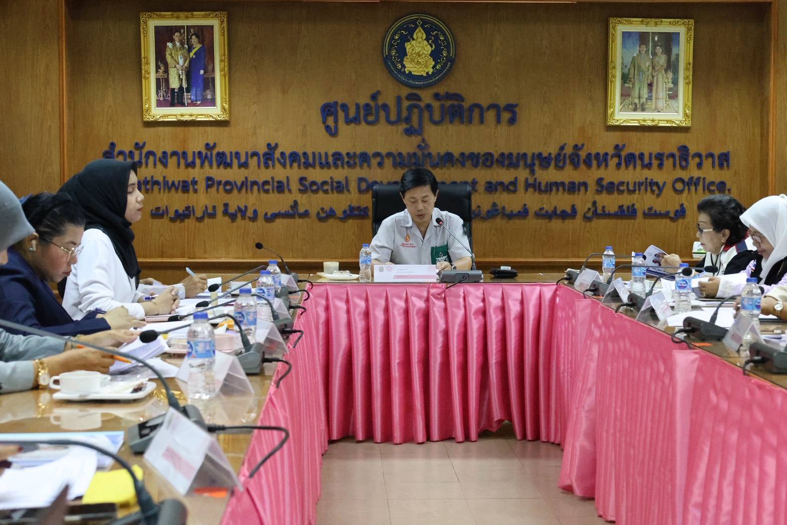 รองผู้ว่าฯ นราธิวาส เป็นประธานการประชุมคณะกรรมการคัดเลือกและเสนอชื่อผู้สมควรได้รับการยกย่องเป็น สตรีไทยดีเด่น ประจำปี 2569