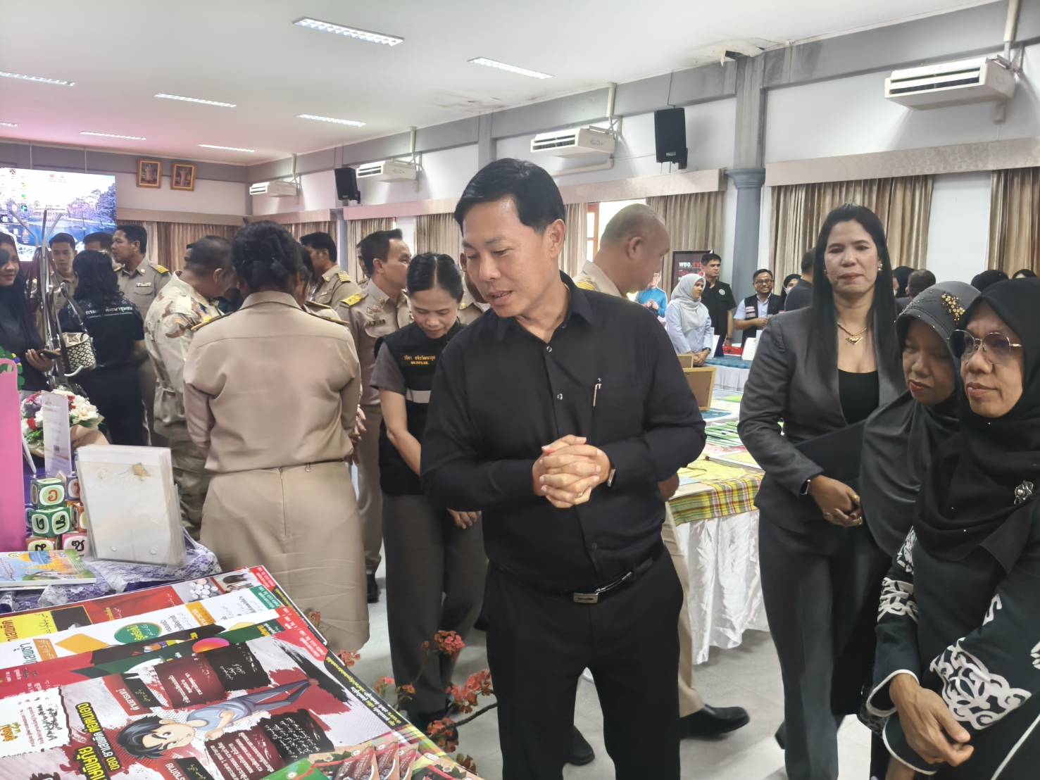 รองผู้ว่าฯ นราธิวาส เป็นประธานการประกวดกิจกรรมคัดสรรพัฒนาชุมชนดีเด่นระดับจังหวัด ปี 2569 ประเภท ตำบลเข้มแข็งตามหลักปรัชญาของเศรษฐกิจพอเพียง